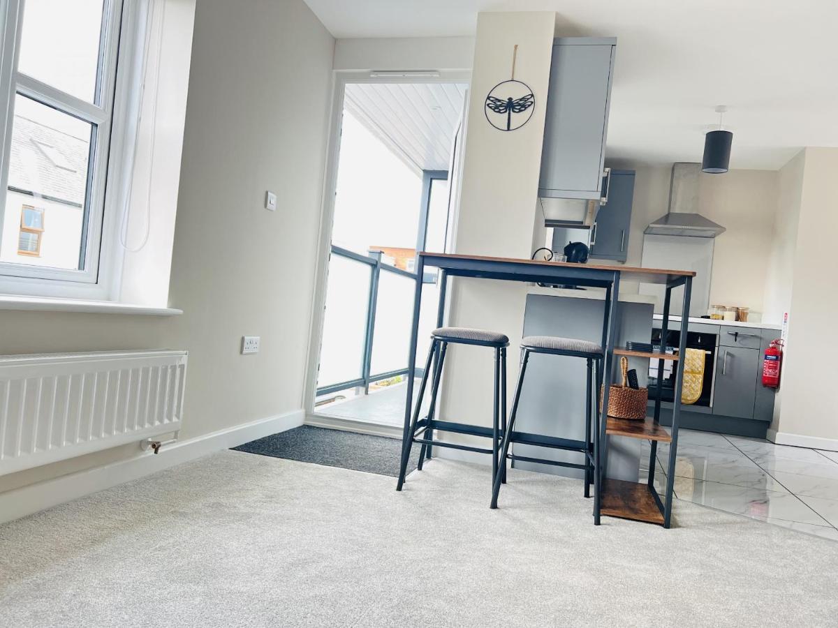 Brand New 1 Bed Apartment, 5Min Walk To Racing & Main Strip, With Electric Parking Bay & Terrace Long Stay Work Contractor Leisure - Citrine Newmarket  Esterno foto