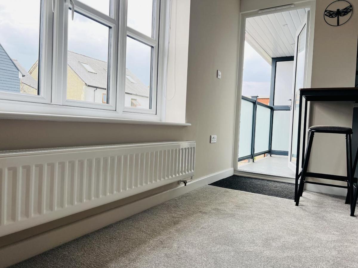 Brand New 1 Bed Apartment, 5Min Walk To Racing & Main Strip, With Electric Parking Bay & Terrace Long Stay Work Contractor Leisure - Citrine Newmarket  Esterno foto